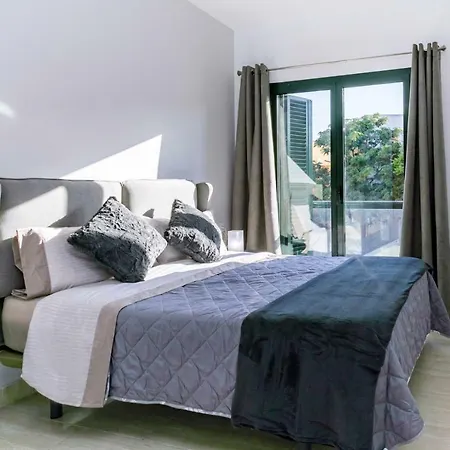 Dv Apartment *